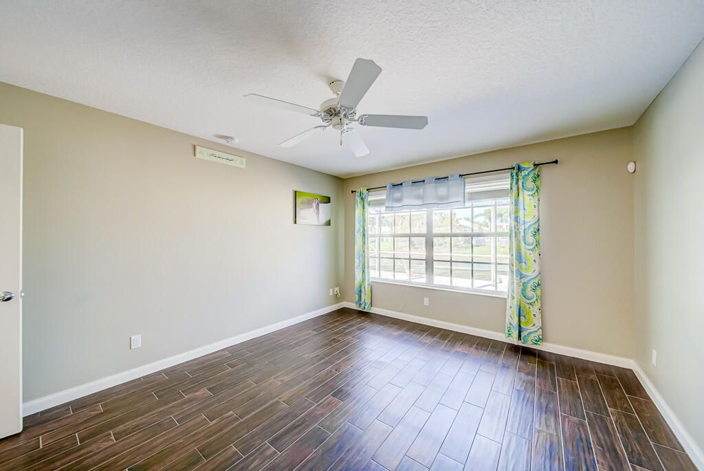 For Sale: $494,500 (2 beds, 2 baths, 1526 Square Feet)