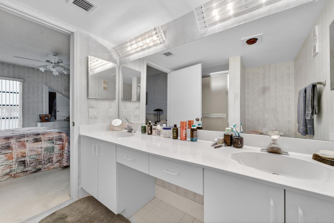 待售: $203,900 (2 贝兹, 2 浴室, 1392 平方英尺)