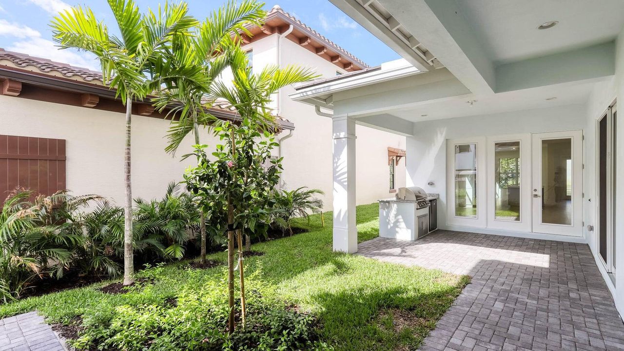 For Rent: $9,500 (4 beds, 4 baths, 3522 Square Feet)