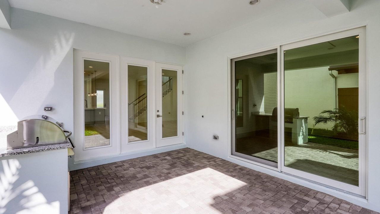 For Rent: $9,500 (4 beds, 4 baths, 3522 Square Feet)