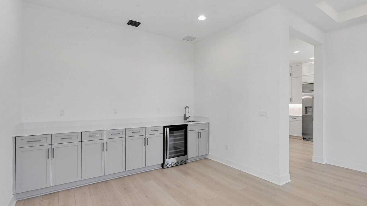 For Rent: $9,500 (4 beds, 4 baths, 3522 Square Feet)