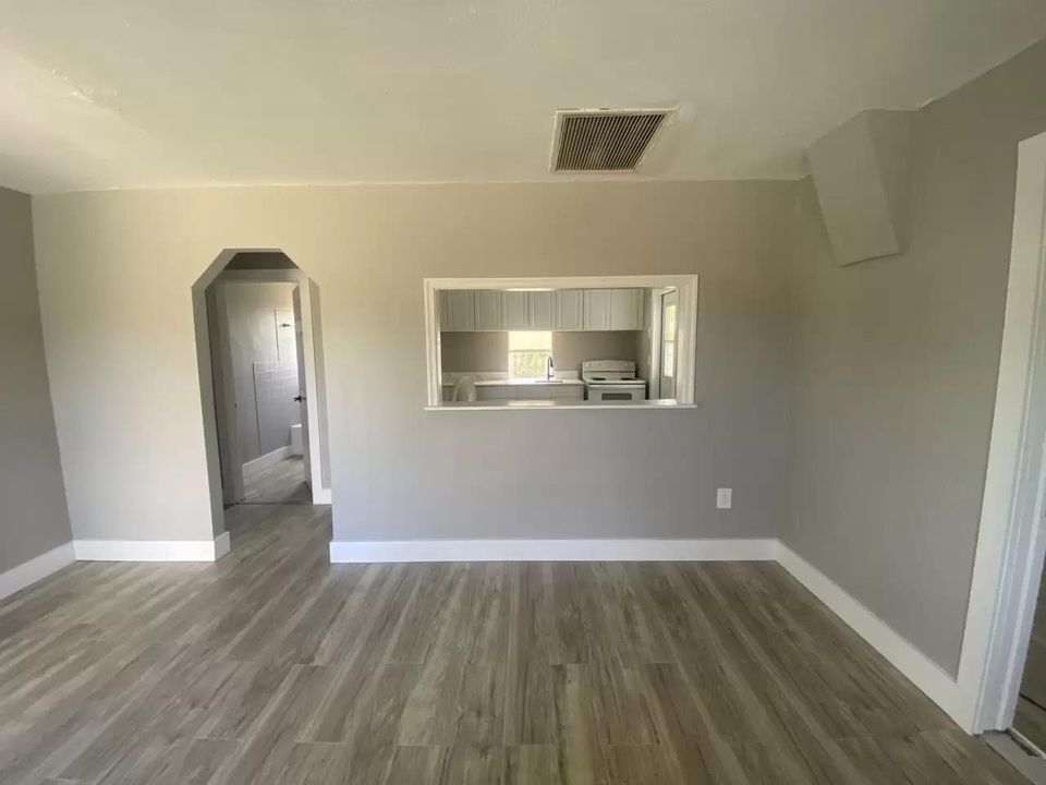 En Venta: $249,900 (3 camas, 1 baños, 816 Pies cuadrados)