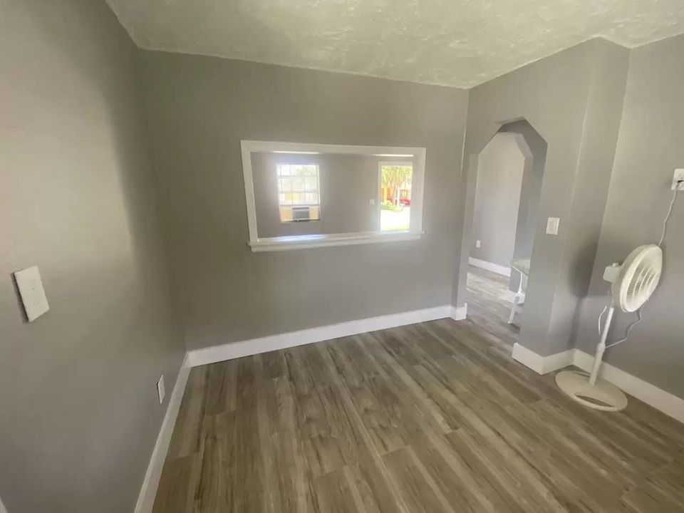 En Venta: $249,900 (3 camas, 1 baños, 816 Pies cuadrados)