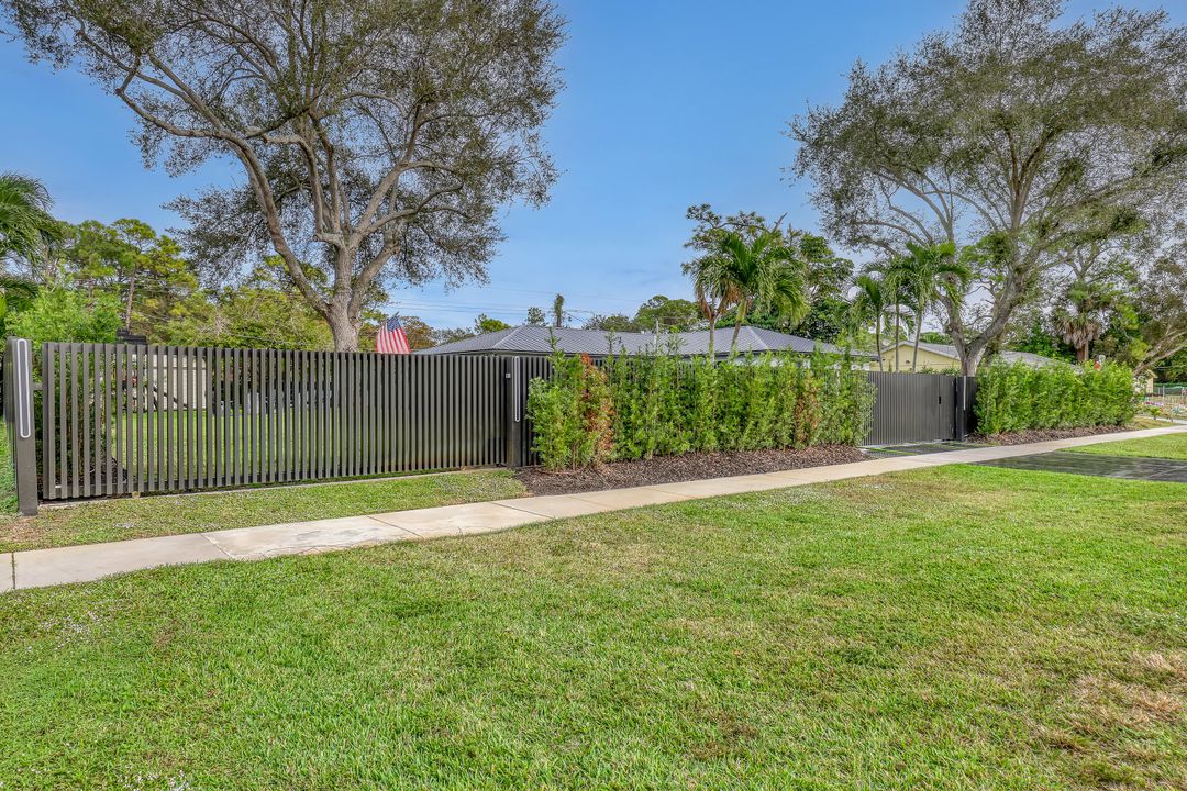 For Sale: $850,000 (3 beds, 2 baths, 1778 Square Feet)