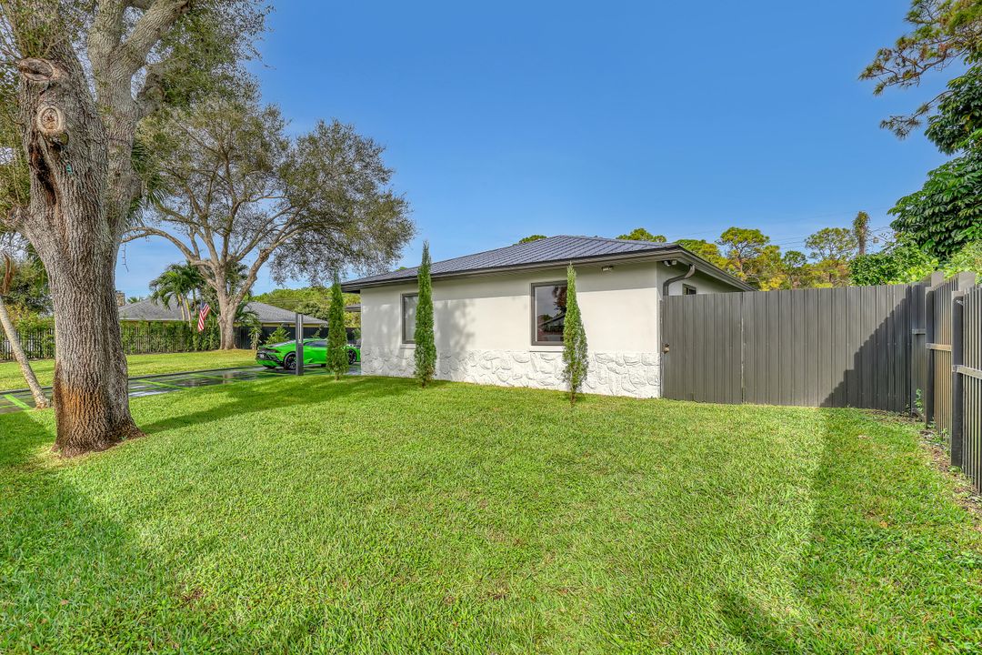 For Sale: $850,000 (3 beds, 2 baths, 1778 Square Feet)