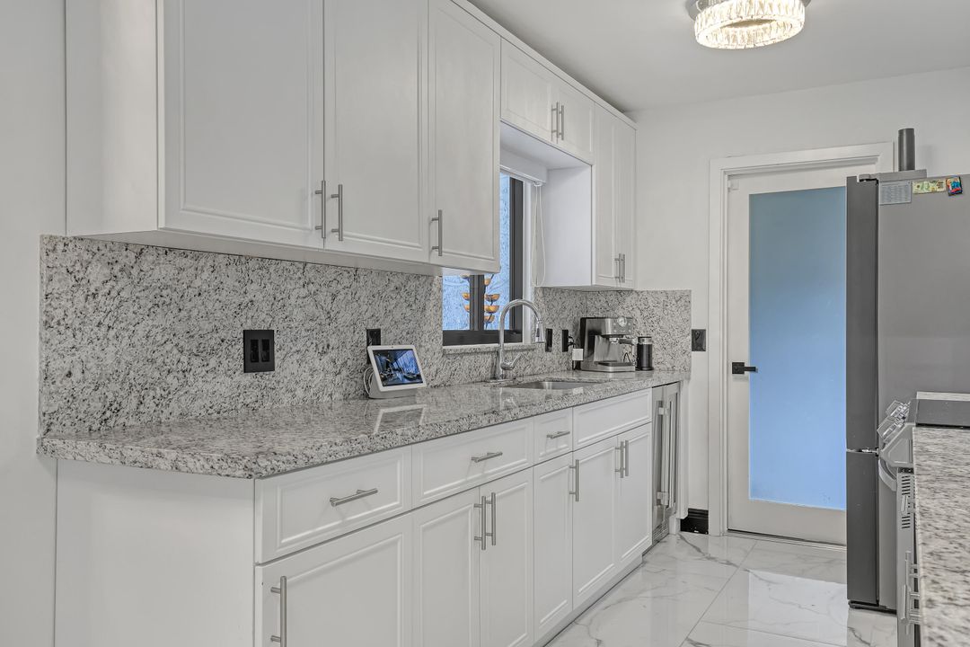 For Sale: $850,000 (3 beds, 2 baths, 1778 Square Feet)