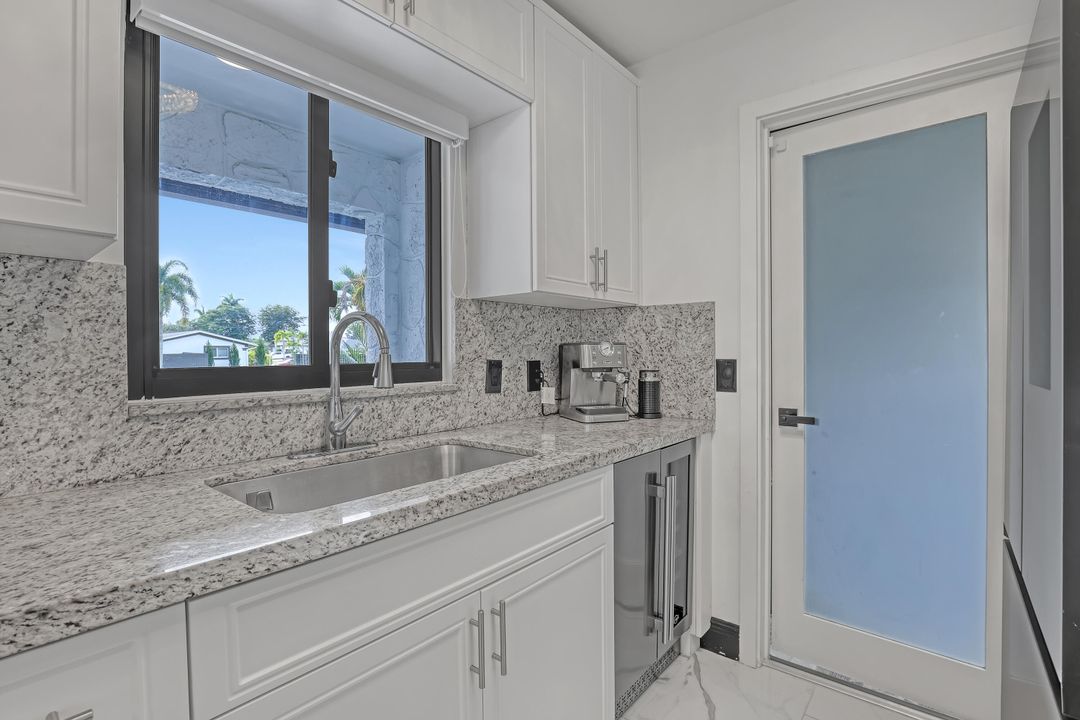 For Sale: $850,000 (3 beds, 2 baths, 1778 Square Feet)