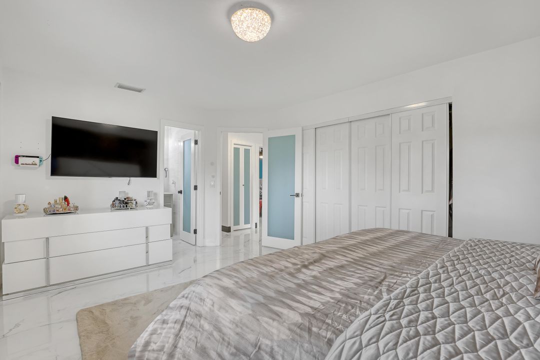 For Sale: $850,000 (3 beds, 2 baths, 1778 Square Feet)