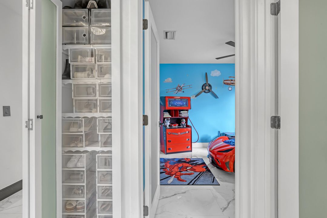 For Sale: $850,000 (3 beds, 2 baths, 1778 Square Feet)