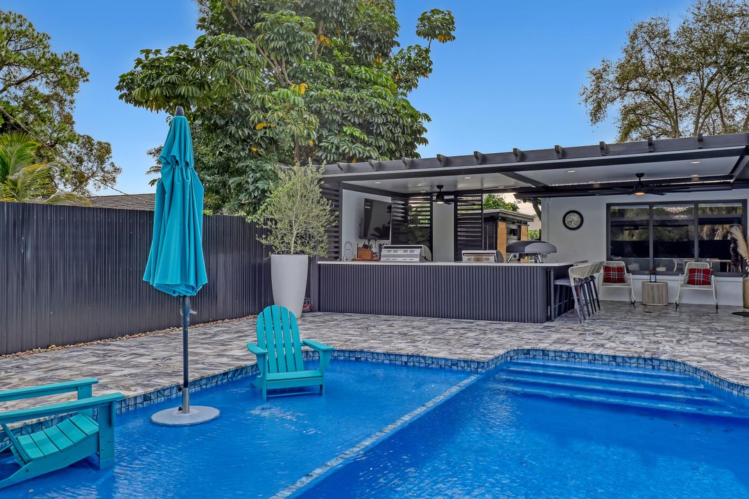 For Sale: $850,000 (3 beds, 2 baths, 1778 Square Feet)