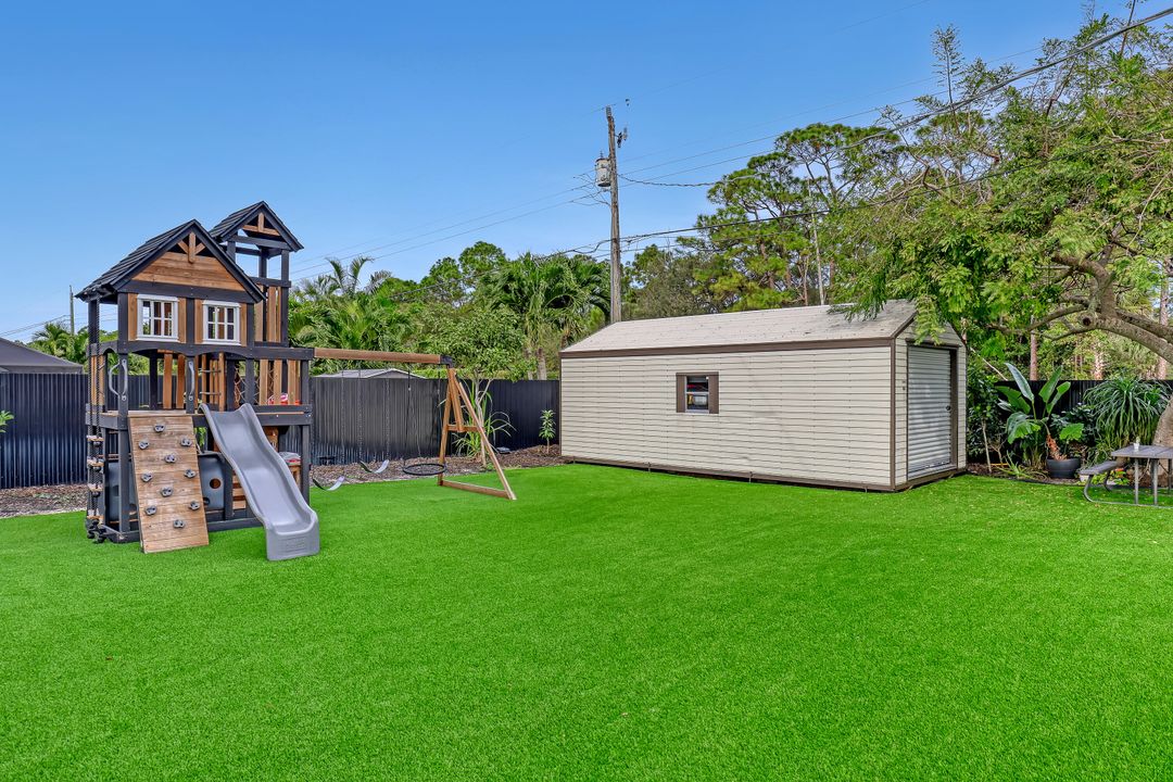 For Sale: $850,000 (3 beds, 2 baths, 1778 Square Feet)