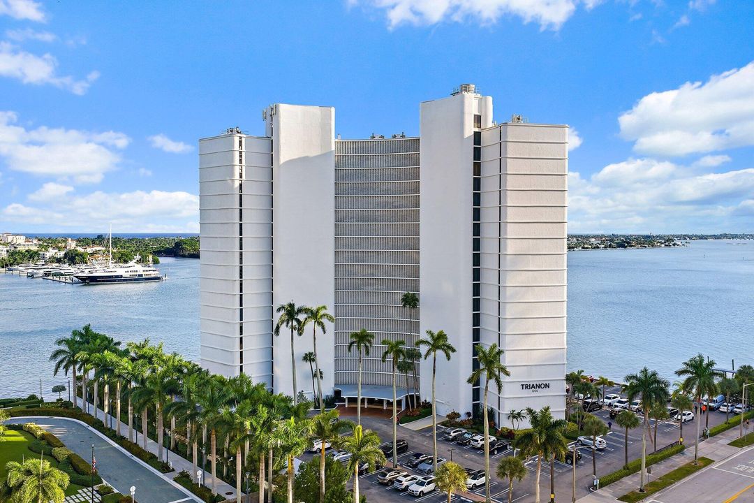 Под контрактом: $1,500,000 (2 спален, 2 ванн, 1247 Квадратных фут)