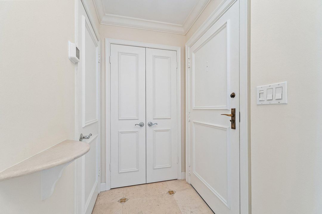 Под контрактом: $1,500,000 (2 спален, 2 ванн, 1247 Квадратных фут)