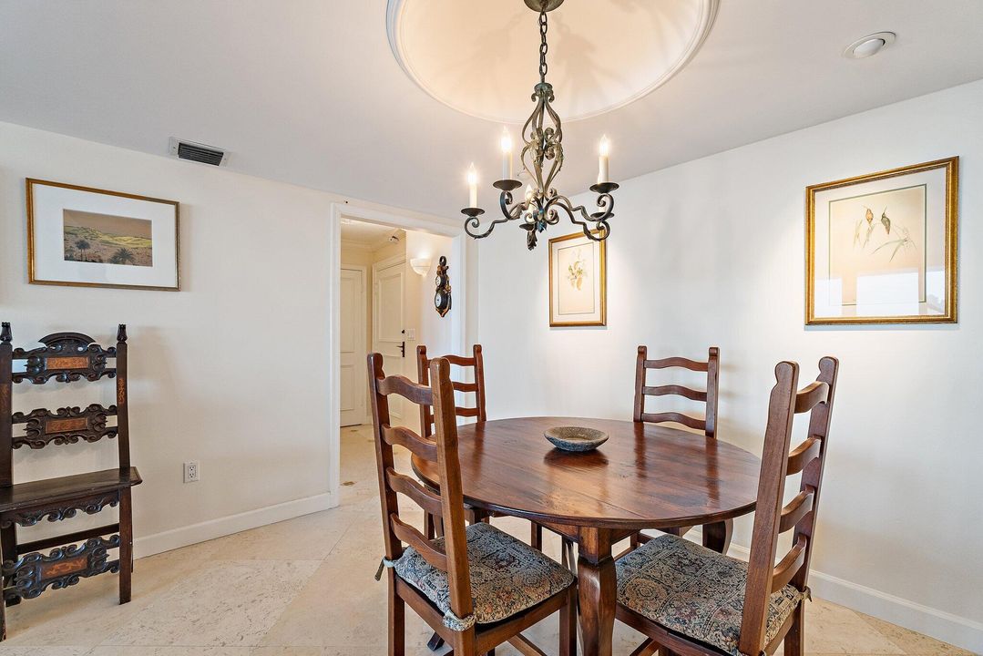 Под контрактом: $1,500,000 (2 спален, 2 ванн, 1247 Квадратных фут)