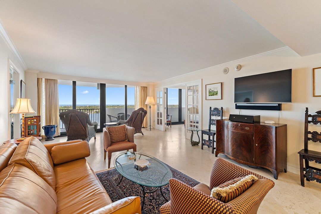 Под контрактом: $1,500,000 (2 спален, 2 ванн, 1247 Квадратных фут)