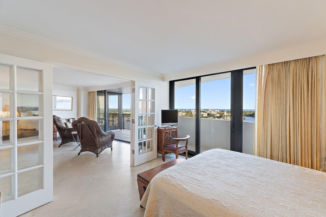 Под контрактом: $1,500,000 (2 спален, 2 ванн, 1247 Квадратных фут)