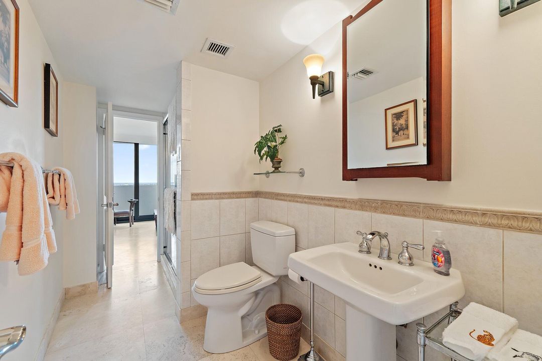 Под контрактом: $1,500,000 (2 спален, 2 ванн, 1247 Квадратных фут)