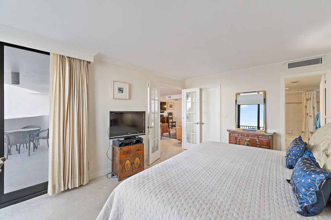 Под контрактом: $1,500,000 (2 спален, 2 ванн, 1247 Квадратных фут)