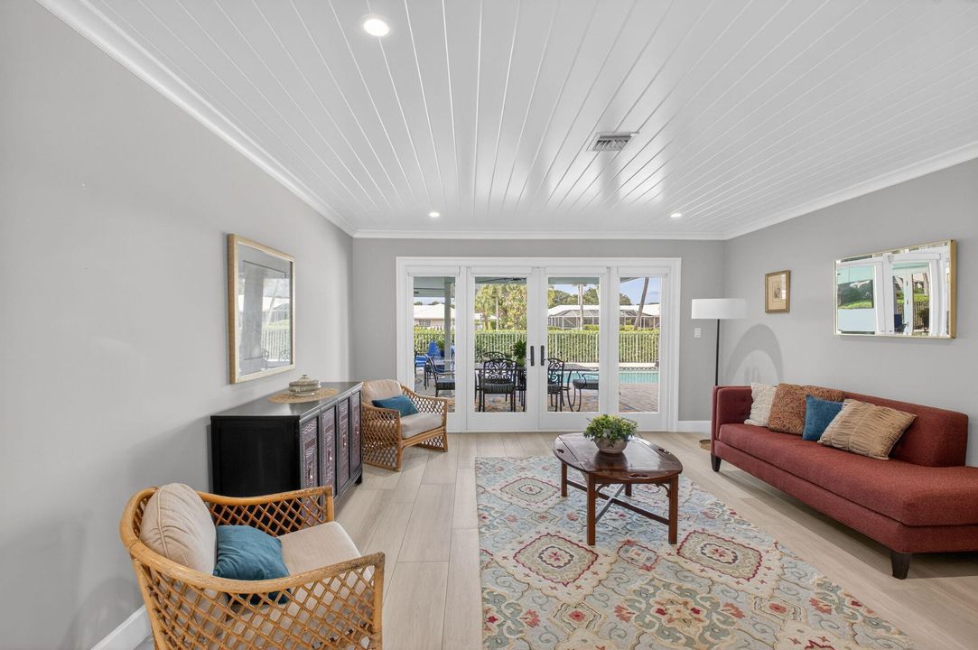 For Sale: $1,750,000 (4 beds, 3 baths, 2884 Square Feet)