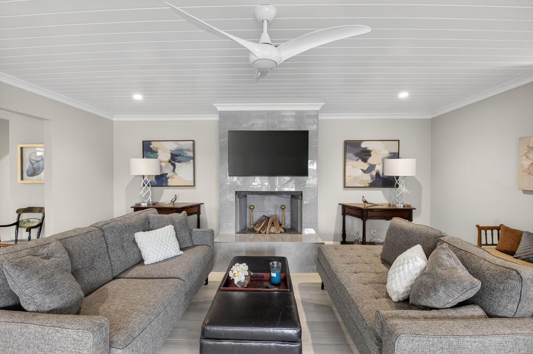 For Sale: $1,750,000 (4 beds, 3 baths, 2884 Square Feet)