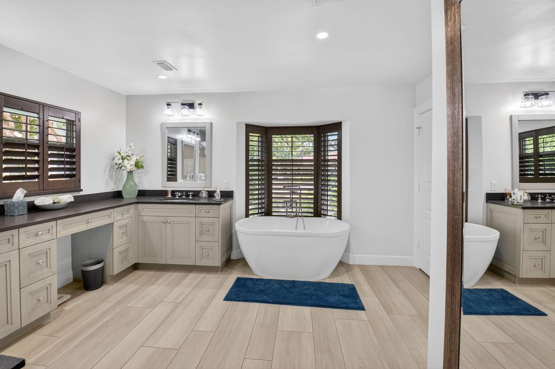 For Sale: $1,750,000 (4 beds, 3 baths, 2884 Square Feet)