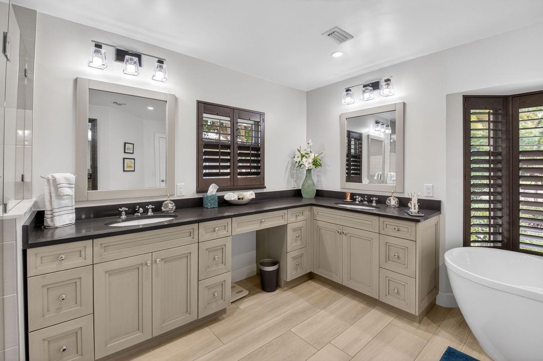 For Sale: $1,750,000 (4 beds, 3 baths, 2884 Square Feet)