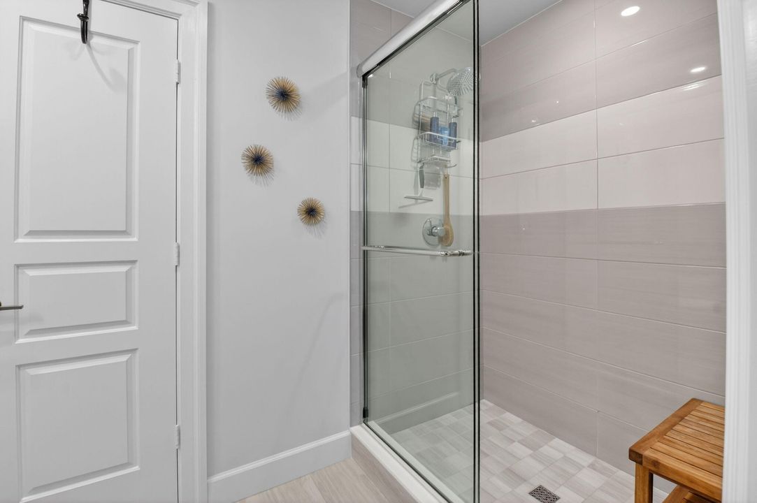 For Sale: $1,750,000 (4 beds, 3 baths, 2884 Square Feet)