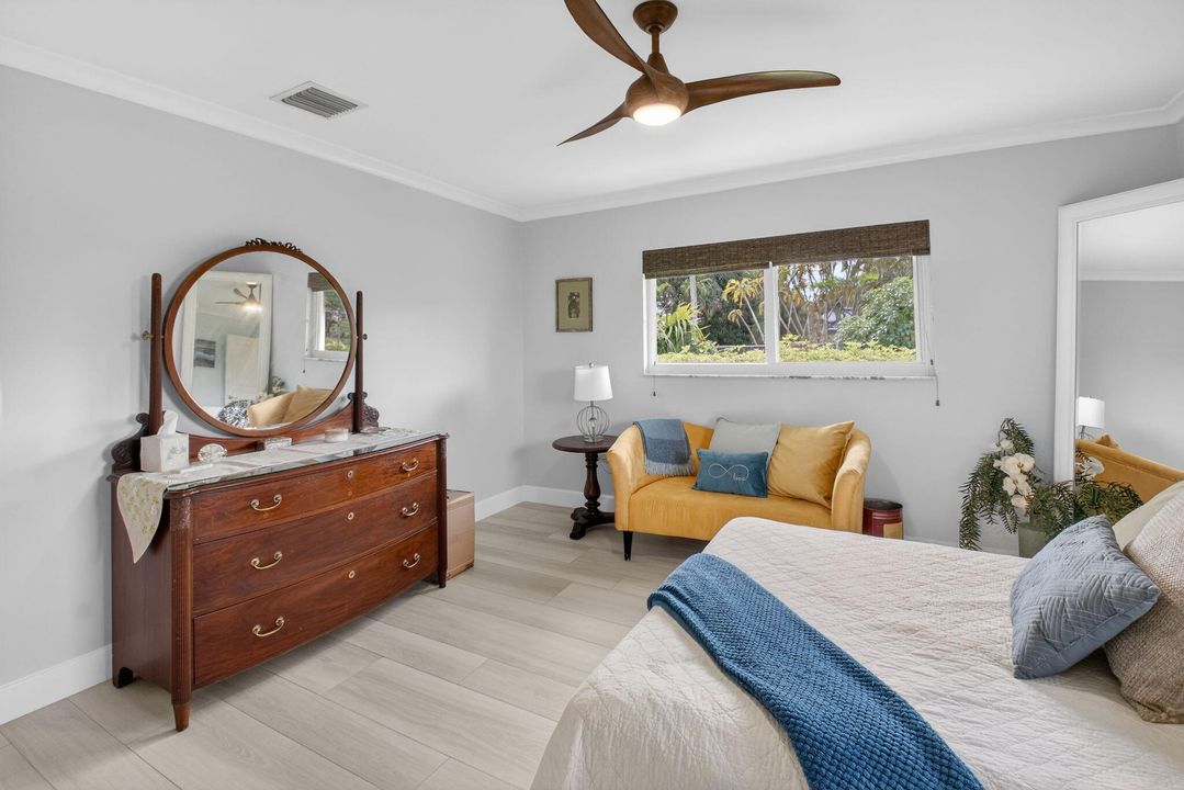 For Sale: $1,750,000 (4 beds, 3 baths, 2884 Square Feet)