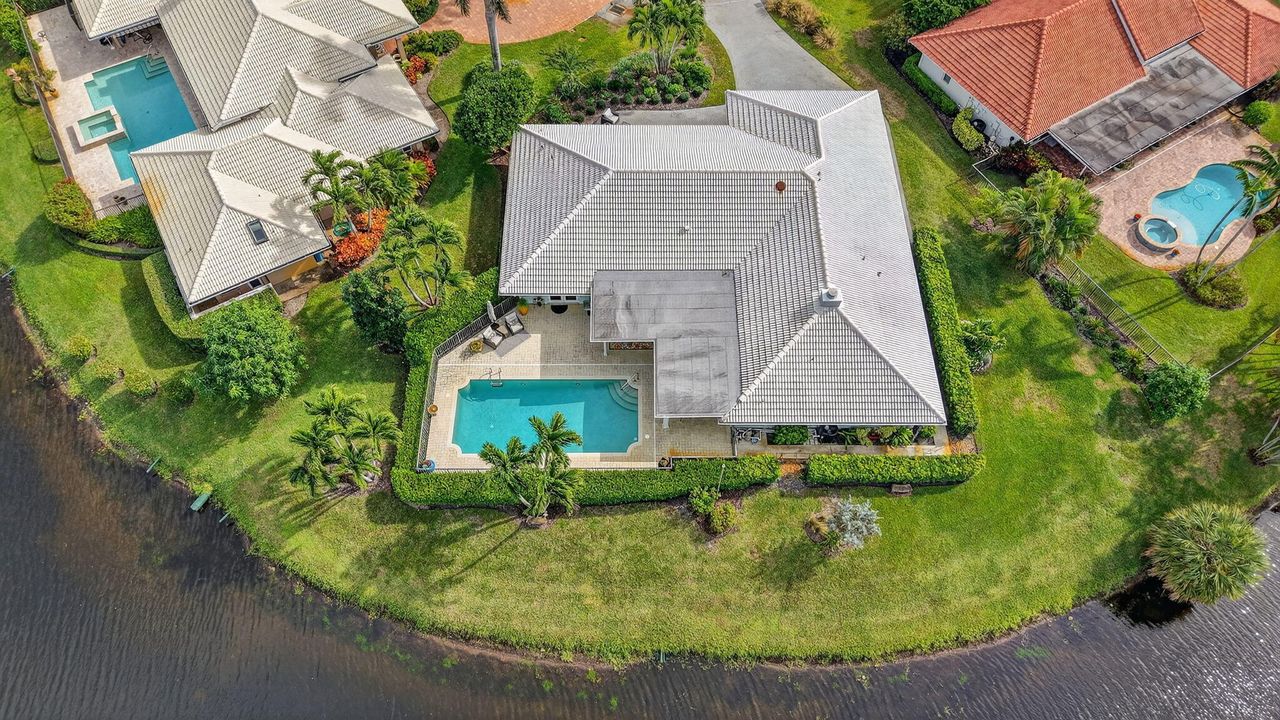 For Sale: $1,750,000 (4 beds, 3 baths, 2884 Square Feet)