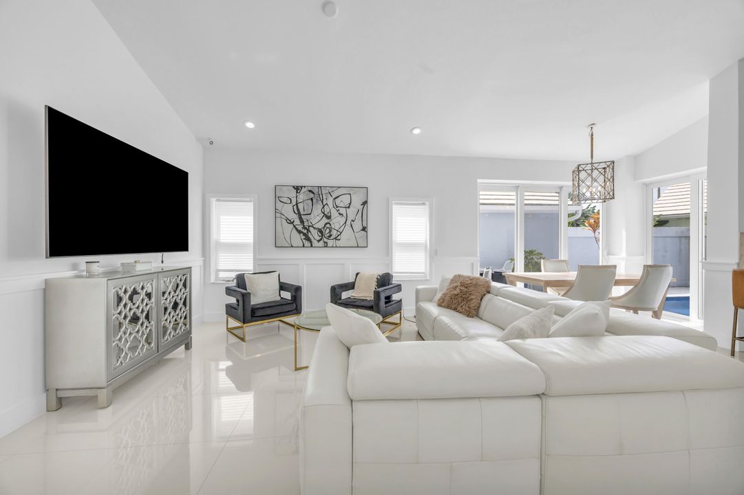 En Renta: $11,500 (3 camas, 2 baños, 1571 Pies cuadrados)