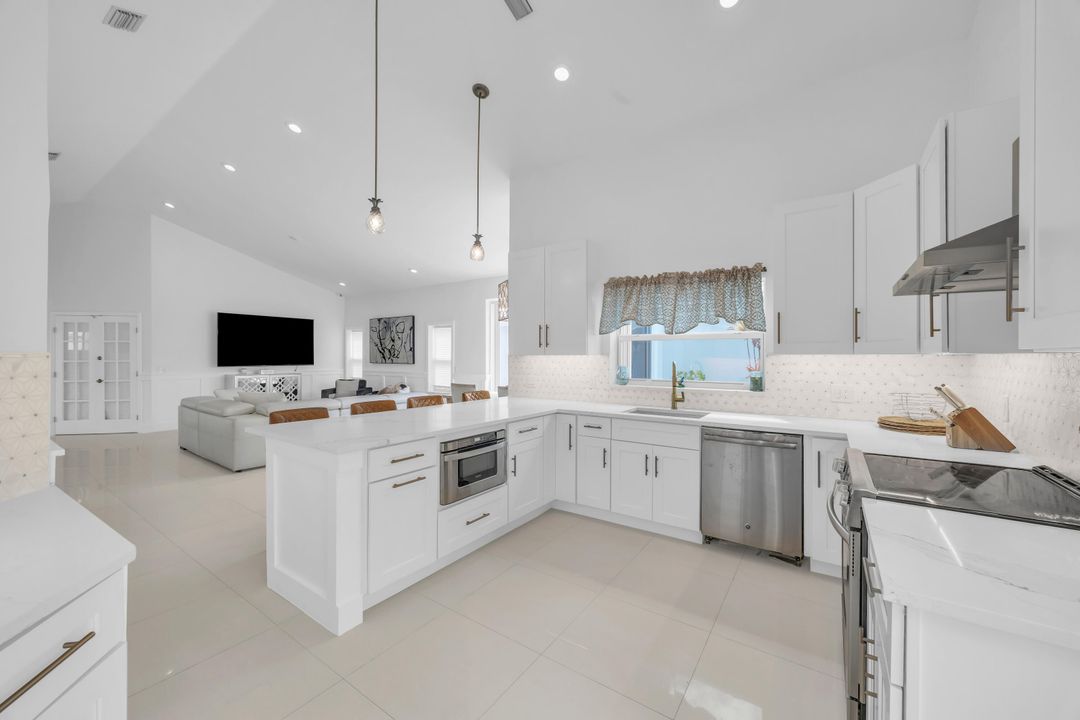 En Renta: $11,500 (3 camas, 2 baños, 1571 Pies cuadrados)