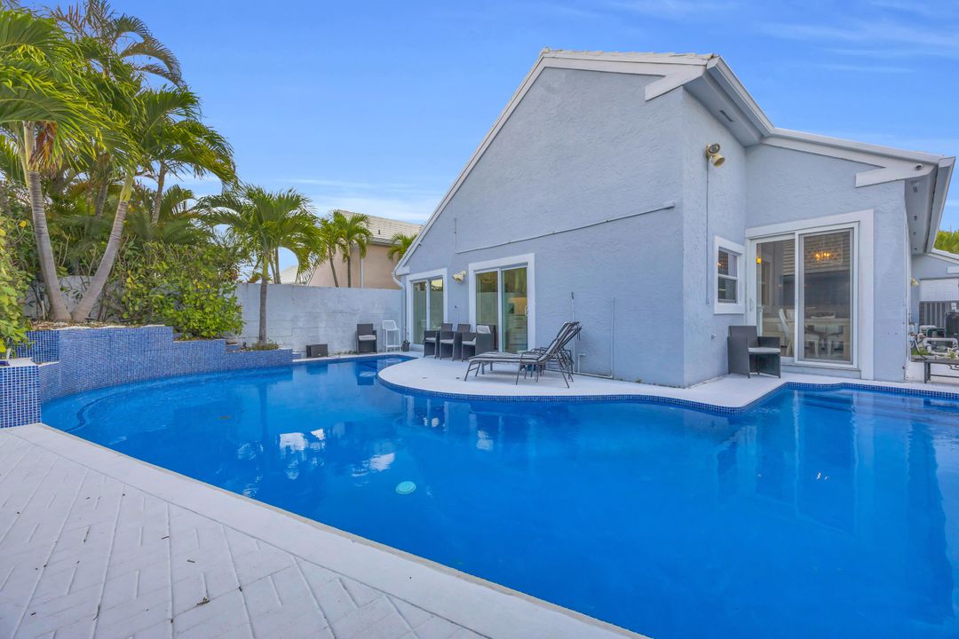 En Renta: $11,500 (3 camas, 2 baños, 1571 Pies cuadrados)