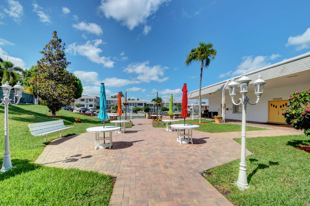 待售: $89,900 (1 贝兹, 1 浴室, 720 平方英尺)