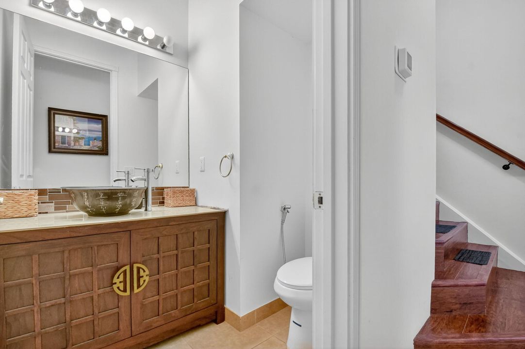 For Rent: $5,000 (5 beds, 3 baths, 3574 Square Feet)