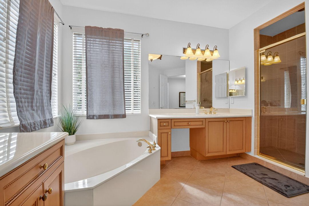 For Rent: $5,000 (5 beds, 3 baths, 3574 Square Feet)