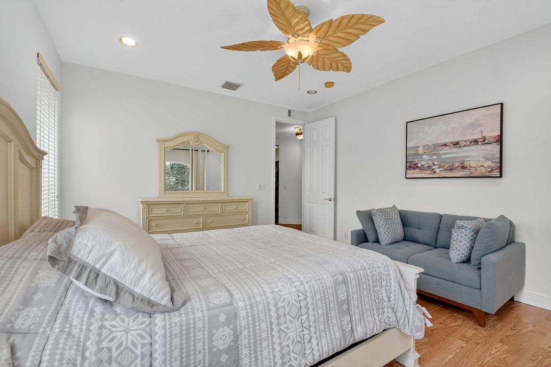 For Rent: $5,000 (5 beds, 3 baths, 3574 Square Feet)