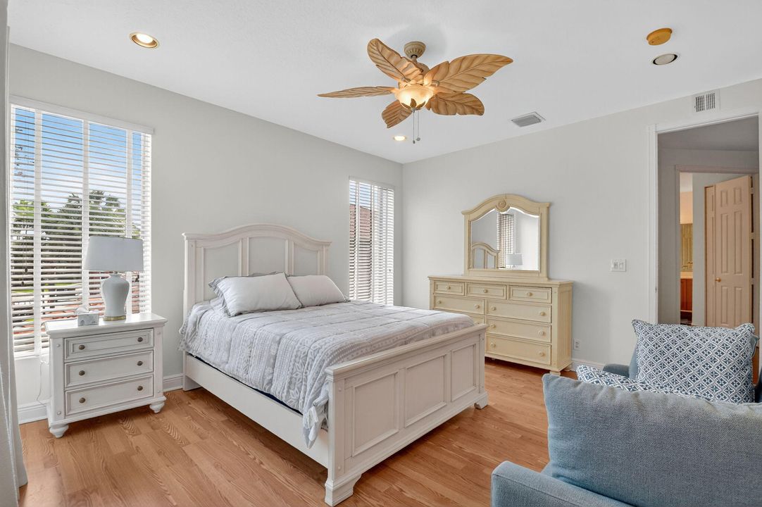 For Rent: $5,000 (5 beds, 3 baths, 3574 Square Feet)