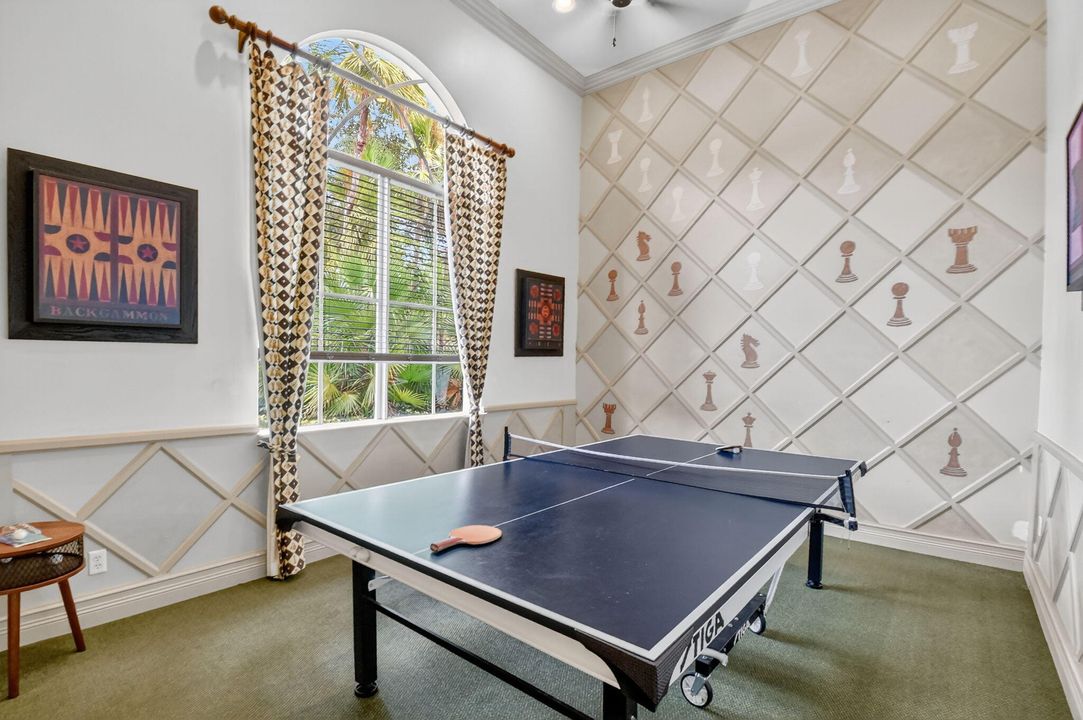 For Rent: $5,000 (5 beds, 3 baths, 3574 Square Feet)