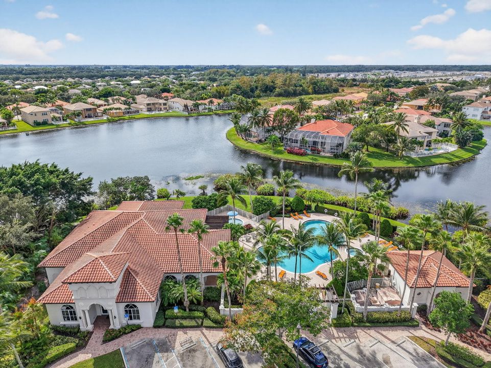 For Rent: $5,000 (5 beds, 3 baths, 3574 Square Feet)