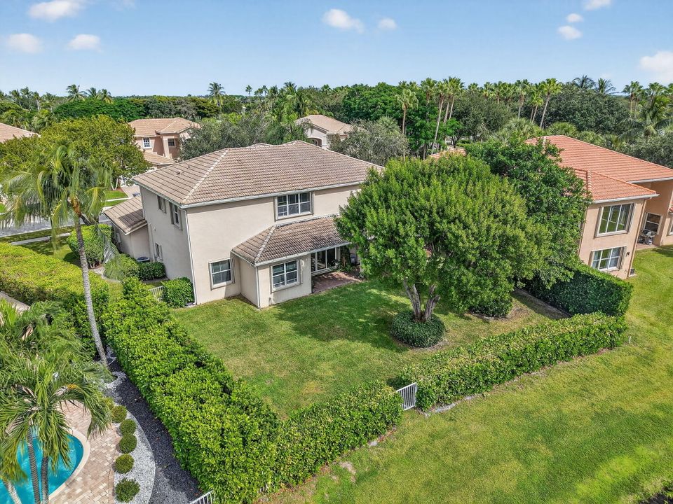 For Rent: $5,000 (5 beds, 3 baths, 3574 Square Feet)