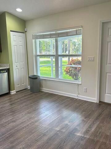 出租: $2,750 (2 贝兹, 1 浴室, 1029 平方英尺)