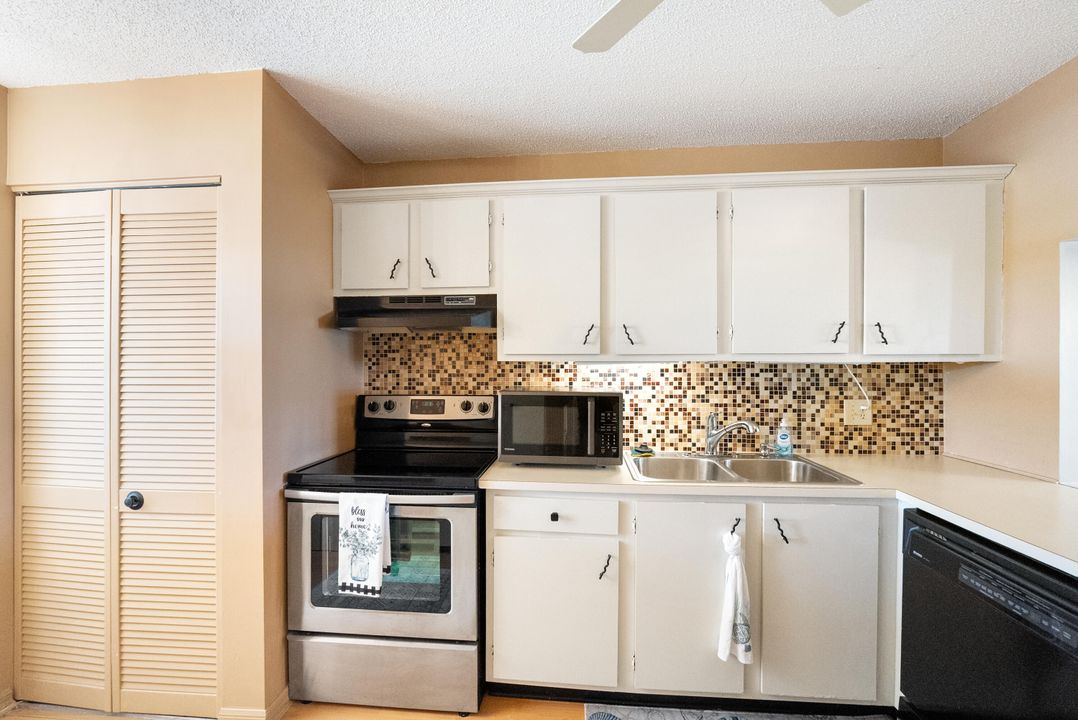 En Venta: $159,000 (2 camas, 2 baños, 913 Pies cuadrados)