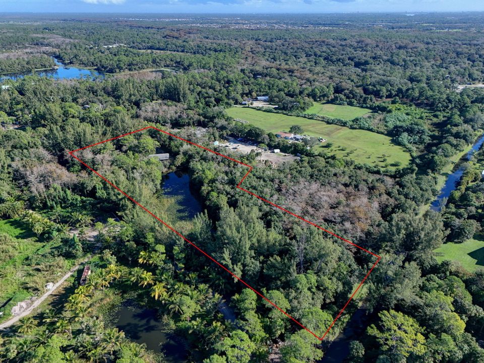 For Sale: $1,150,000 (4 beds, 2 baths, 1598 Square Feet)