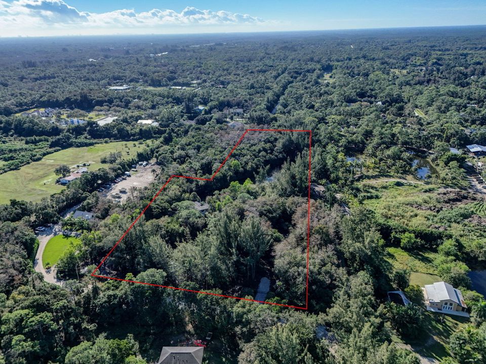 For Sale: $1,150,000 (4 beds, 2 baths, 1598 Square Feet)