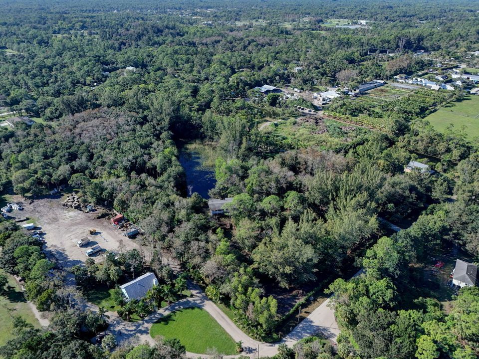 For Sale: $1,150,000 (4 beds, 2 baths, 1598 Square Feet)