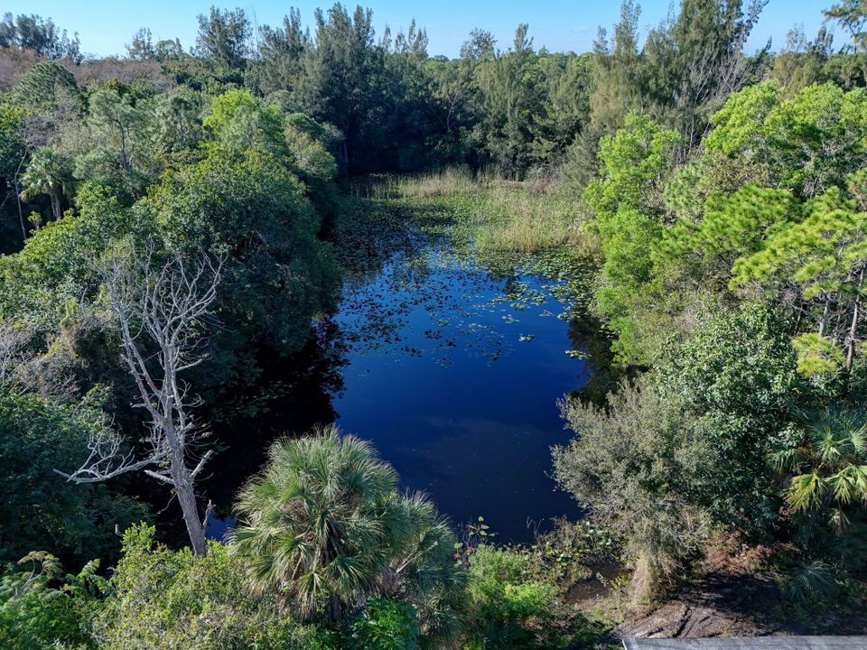 For Sale: $1,150,000 (4 beds, 2 baths, 1598 Square Feet)