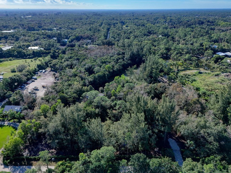 For Sale: $1,150,000 (4 beds, 2 baths, 1598 Square Feet)