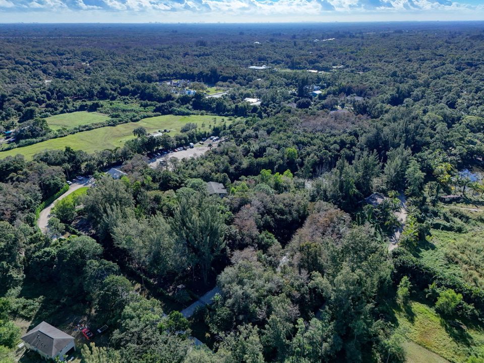 For Sale: $1,150,000 (4 beds, 2 baths, 1598 Square Feet)