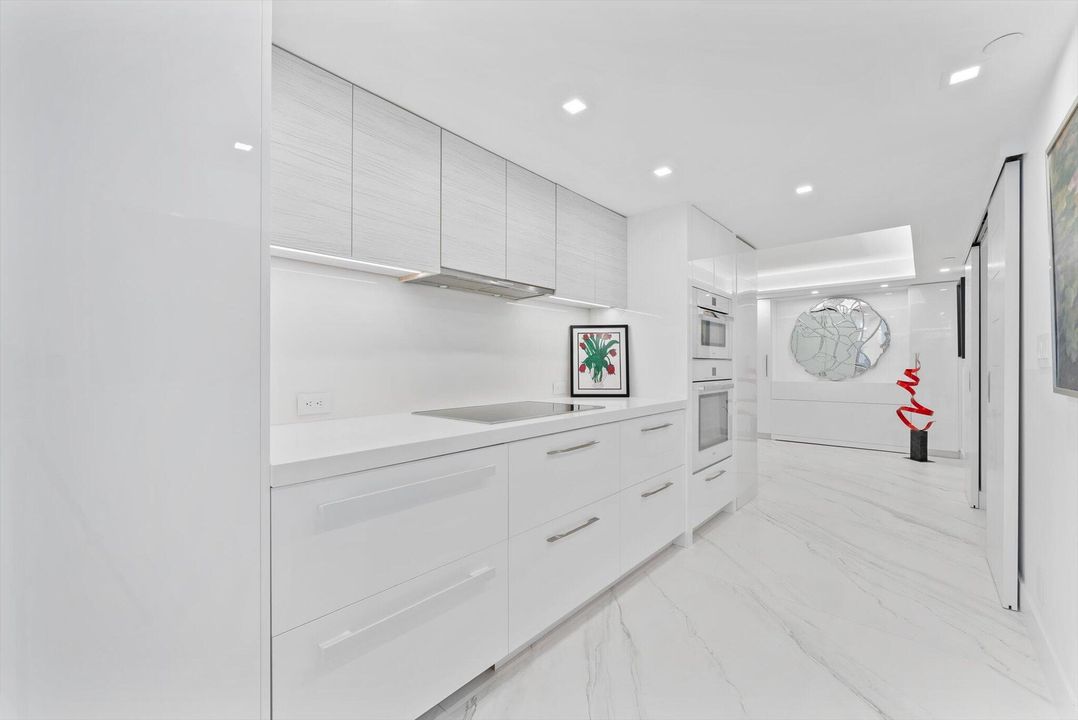 For Sale: $2,000,000 (2 beds, 2 baths, 2210 Square Feet)