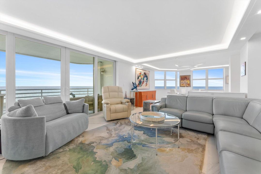 For Sale: $2,000,000 (2 beds, 2 baths, 2210 Square Feet)